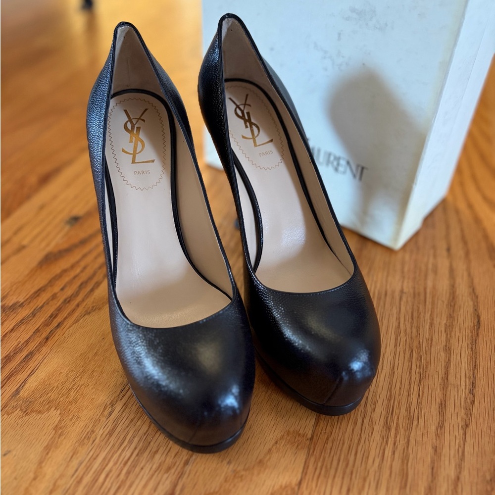 YSL 105 Tribtoo pump, black leather